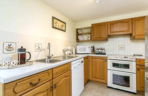 Littlebredy Cottage | Pet-Friendly Swallows Cottage with Ocean View in Dorset