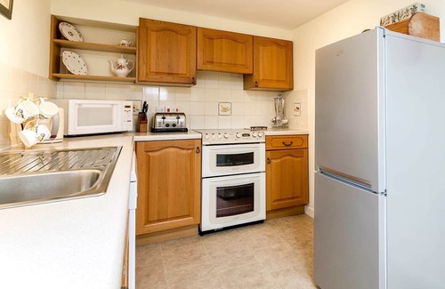 Littlebredy Cottage | Pet-Friendly Swallows Cottage with Ocean View in Dorset