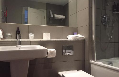 Newby Bridge Hotel | Relax at The Swan Hotel and Spa with Oceanfront Views