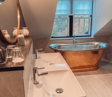 Newby Bridge Hotel | Relax at The Swan Hotel and Spa with Oceanfront Views