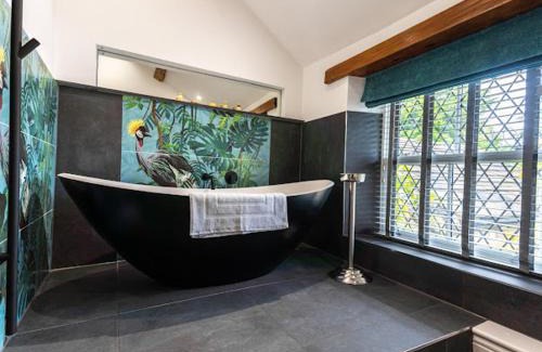 Kettleshulme Hotel | Discover The Swan Inn: Family-Friendly, Wheelchair Accessible