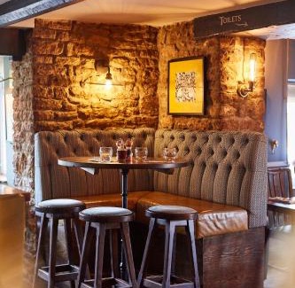 Shipham Hotel | Discover The Swan Inn: Pet-Friendly Stay with Top Ratings