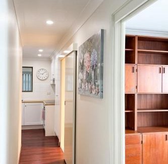 Buff Point House | Discover The Swan Lakehouse on Budgewoi Lake - 4 Star Stay