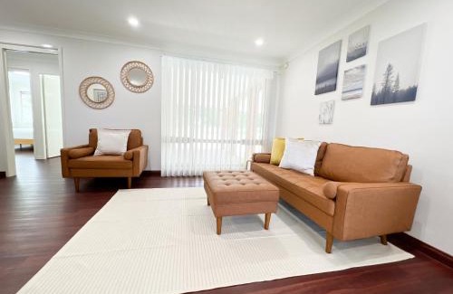 Buff Point House | Discover The Swan Lakehouse on Budgewoi Lake - 4 Star Stay