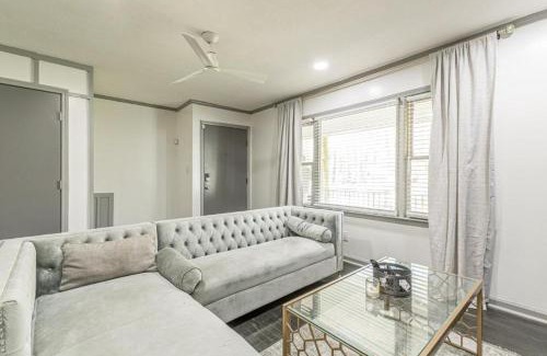 East Point House | Discover Sweet Creek Villas: Rated 8.2/10 by Guests