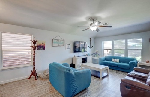 Aransas Pass House | Family-Friendly Retreat at The Sweet Family Casa