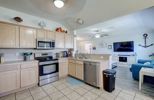 Aransas Pass House | Family-Friendly Retreat at The Sweet Family Casa
