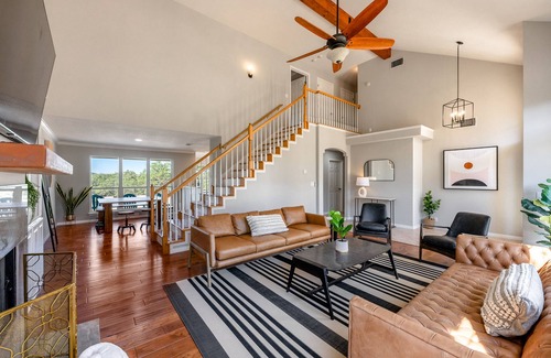 Austin House | Unforgettable Stay at The Sweet Retreat with Pool & Spa