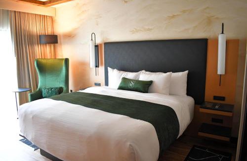 Swiftwater Hotel | Experience The Swiftwater: 5-Star Oceanfront Escape