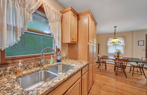 Mount Gretna House | Family-Friendly Swiss Chalet with Hot Tub in Mount Gretna