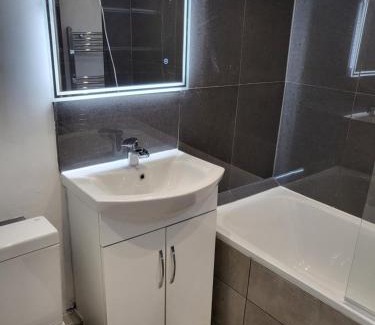 Crystal Palace Apartment | Ideal Family Retreat at The Sydenham Snug - Rated 9.3/10