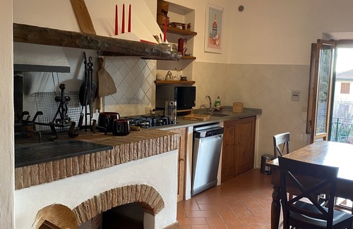 Mercatale Val di Pesa Apartment | Discover The Tuscan Cypress: Fast Internet & Cozy Stay