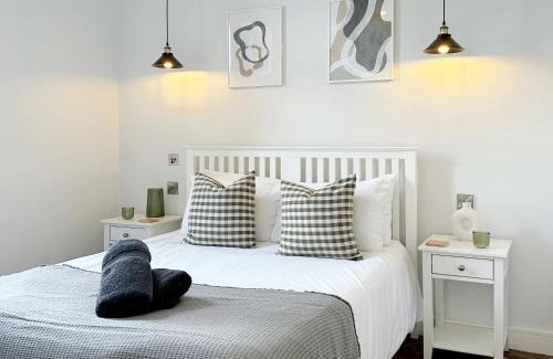 Ripon Apartment | Inviting Yorkshire Hosts - Explore The Tailor's Lounge