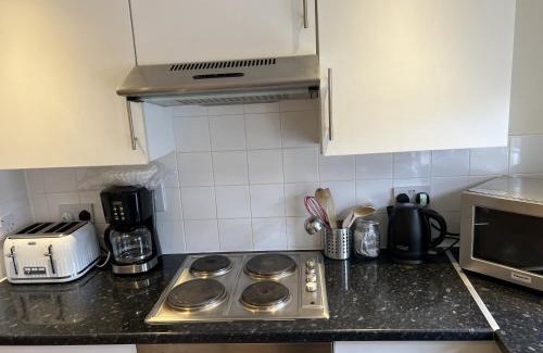 Blandford Forum Hotel | Pet-Friendly The Talbot: Family-Focused Getaway Awaits!