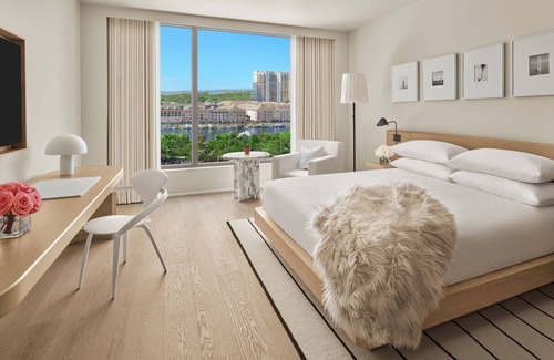 Downtown Tampa Hotel | Experience The Tampa EDITION: 5-Star Luxury Awaits You