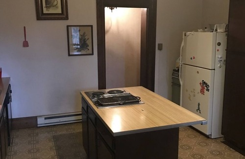 Crawfordsville House | Explore Comfort at The Tanner Mansion with Family-Friendly Amenities