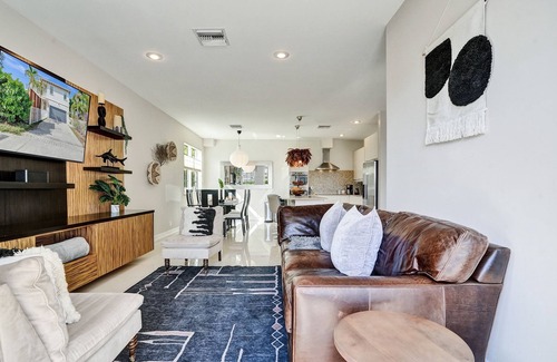 Riverside Park House | Experience The Tarpon River House: Ocean Views & Spa Retreat
