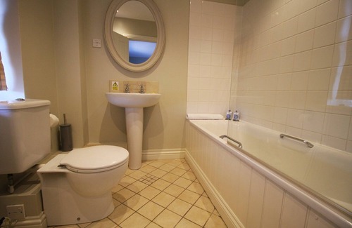 Swindon Hotel | Family-Friendly Escape at The Tawny Owl with Pool & Dining