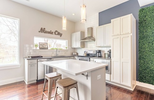 Chestnut Hill House | Explore The Taylor: Inviting Space with Rooftop Views