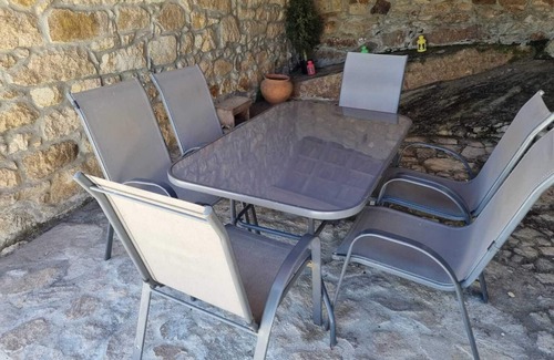 Tralhariz House | The Teacher's House in Douro Valley