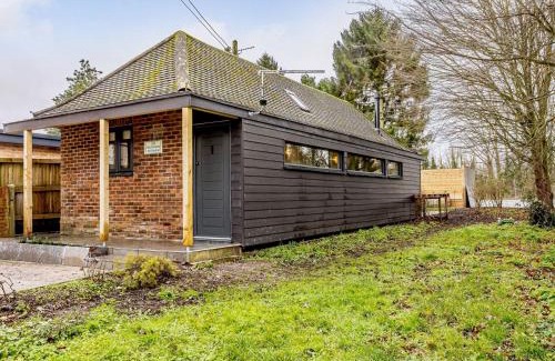 Warminster House | Relax at The Telephone Exchange: Family and Pet Friendly Stay