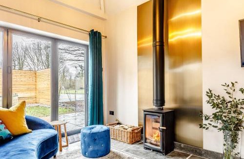 Warminster House | Relax at The Telephone Exchange: Family and Pet Friendly Stay