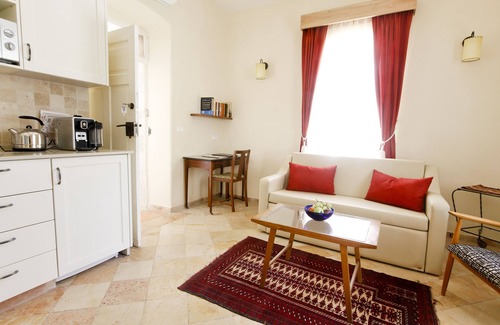 Emek Refaim Bed & Breakfast | Unforgettable Experiences at The Templer Inn - 10/10 Rating
