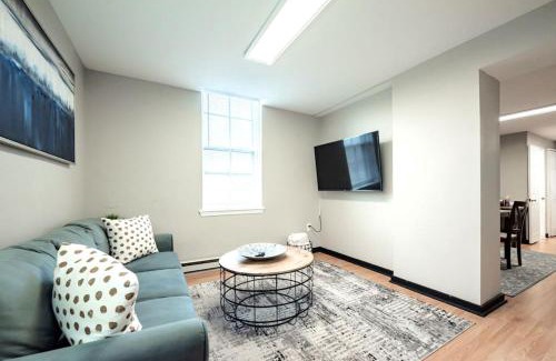 Wilmington Apartment | Cozy 2-Bedroom Terrace at Park Place with Fast WiFi