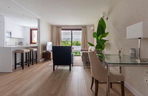 Santa Cruz de Tenerife Apartment | Elegant Oceanfront Penthouses at The Terraces, Rated 9.9