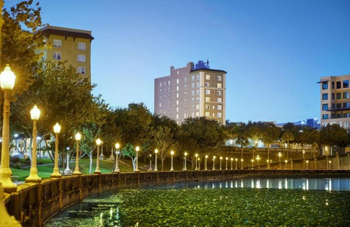 Downtown Hotel | Experience The Terrace Hotel Lakeland: Family-Friendly Stay