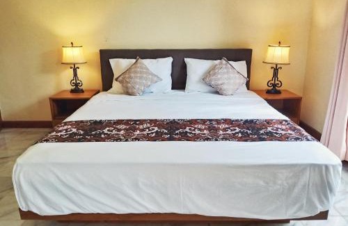 Gatot Subroto House | Family-Friendly Getaway at The Terrace House with Hot Tub