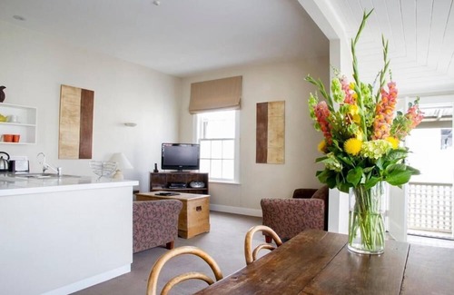 Wellington Apartment | Pet-Friendly Terrace Villas with Oceanfront Views