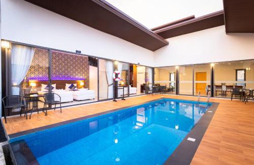 Chalong Hotel | Relax at The Thames Pool Access Resort & Villa - 4 Stars