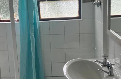 Kei Mouth Apartment | Budget-Friendly Stay at The Thatches - Child Friendly Hotel