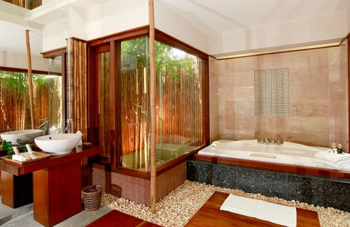 Naypyidaw Hotel | Relax at The Thingaha Nay Pyi Taw: 4-Star Retreat Awaits