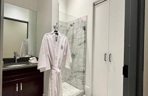 Tyler Apartment | Inviting Garden Suite at The Thomas Hotel - 4-Star Comfort