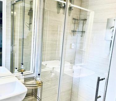 Hemingford Grey House | Family-Friendly Getaway at The Thorpe Guesthouse