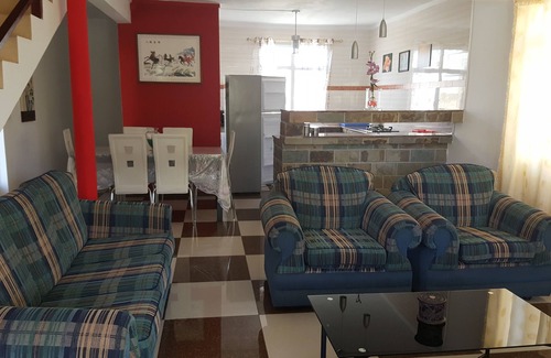 Grand Gaube House | Spacious Three-Bedroom Apartment with Pool and Breakfast