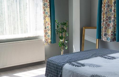 Gumussuyu Mahallesi Hotel | Experience the Three Bedroom Suite with Breakfast Included