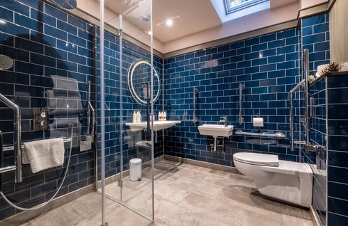 Woodditton Hotel | Experience The Three Blackbirds: 4-Star Family-Friendly Retreat