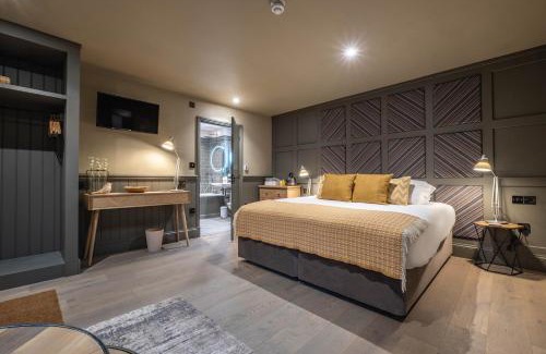 Woodditton Hotel | Discover The Three Blackbirds: Pet-Friendly & Family-Oriented
