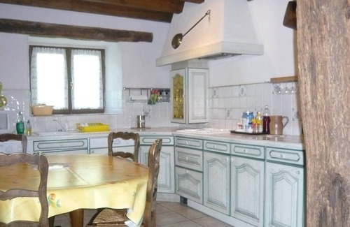 Osse-en-Aspe House | Experience Tranquility at THE THREE HOUSES gîte vert