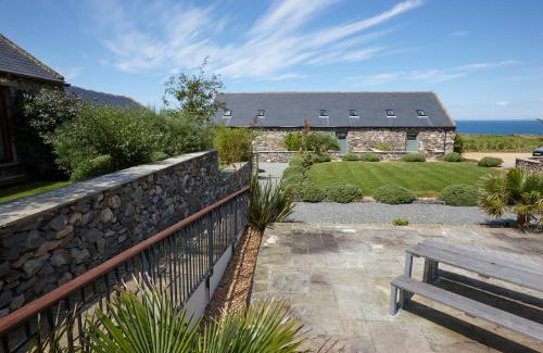 Rhyd-y-clafdy House | Pet and Child Friendly Stay at The Threshing Barn, 9.3/10