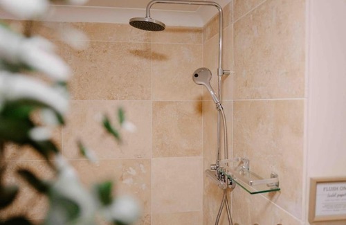 Pentney House | Relaxing Spa Retreat at The Threshing Barn - Guest Rated 9/10
