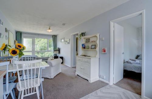Winterton-on-Sea House | Discover The Tiddler: Pet-Friendly Retreat with Pool Access