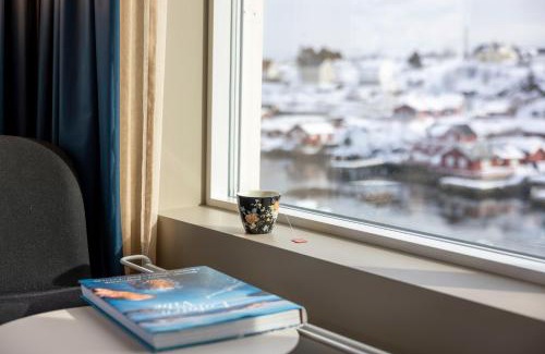 Sørvagen Hotel | The Tide - Hotel