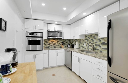 Hollywood South Central Beach Apartment | THE TIDES - 11th Floor (V) - 2 bedrooms