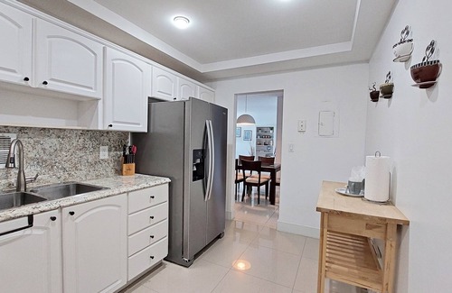 Hollywood South Central Beach Apartment | Beachfront 2 Bedroom Condo at The Tides - Guest Rated 9.8