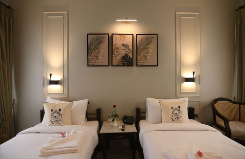 Sawai Madhopur Hotel | Unwind at The Tiger Villa: Pool, Dining & Family Fun