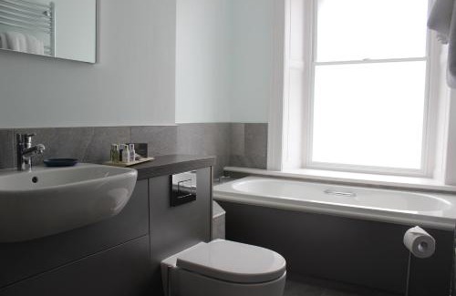 Barmouth Hotel | Experience The Tilman: 5-Star Elegance with Breakfast Included
